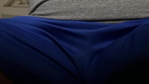 Snapshot of intressiert chatting on 01.12.25 intressiert online show from 01.12.25