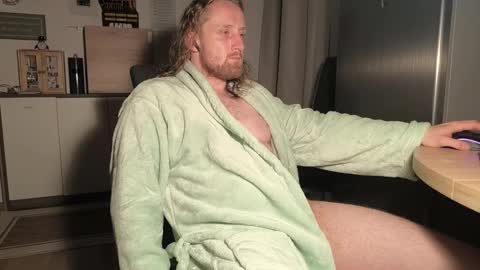 Snapshot of ipipo42o chatting on 10.07.25 DrownMentally online show from 10.07.25