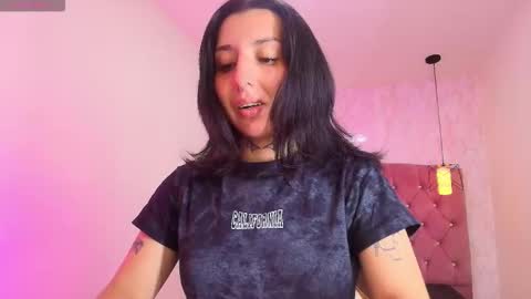 iris_77 online show from 10.20.25