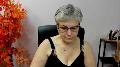I R I S online show from 10.16.25