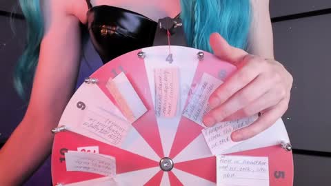 Snapshot of irisice chatting on 12.15.24 Miss Iris Fansly Miss Iris new inst.  online show from 12.15.24