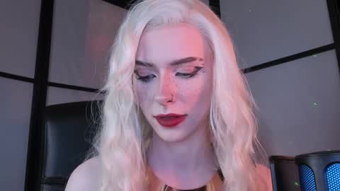 Snapshot of irisice chatting on 01.06.25 Miss Iris Fansly Miss Iris new inst.  online show from 01.06.25