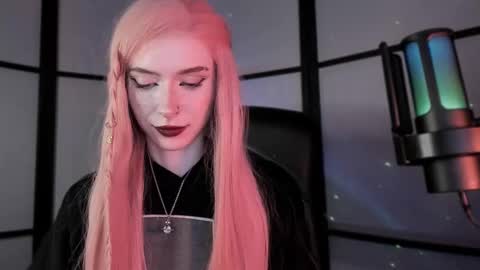 Snapshot of irisice chatting on 02.16.25 Miss Iris Fansly Miss Iris new inst.  online show from 02.16.25