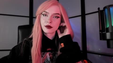 Snapshot of irisice chatting on 02.21.25 Miss Iris Fansly Miss Iris new inst.  online show from 02.21.25