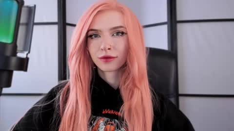 Snapshot of irisice chatting on 02.24.25 Miss Iris Fansly Miss Iris new inst.  online show from 02.24.25