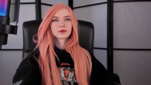 Snapshot of irisice chatting on 02.24.25 Miss Iris Fansly Miss Iris new inst.  online show from 02.24.25