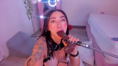 Snapshot of isa_redhair_ chatting on 12.12.24 .... Connection time 900 pm to 500 amRest days Wednesday and Saturday online show from 12.12.24