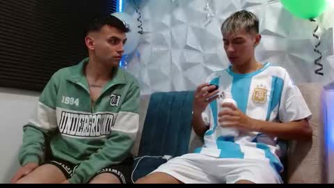 Snapshot of isaac_tan chatting on 09.12.25 Isaac tan online show from 09.12.25