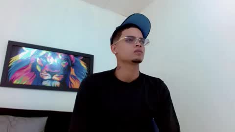 Snapshot of isaacas chatting on 11.13.25 Isaacas online show from 11.13.25