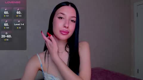 Bella online show from 10.04.25