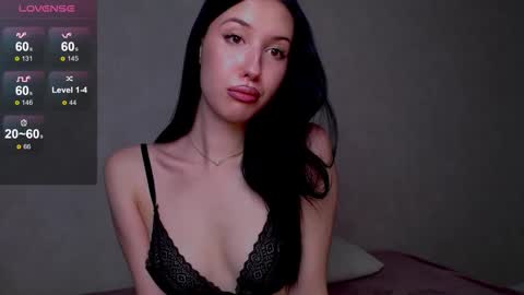 Bella online show from 10.20.25