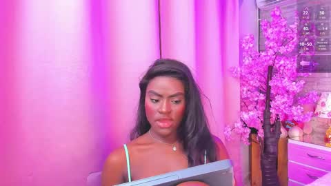 Snapshot of isabellabroms21 chatting on 02.09.25 v online show from 02.09.25