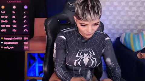 Snapshot of isabellamoutt chatting on 01.31.25 Isabella Mout online show from 01.31.25