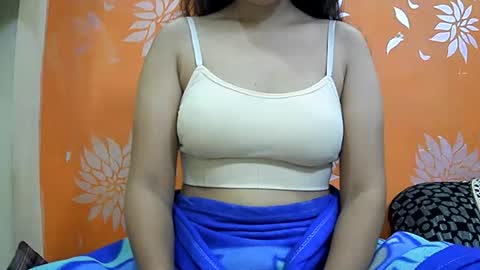 ishika_singh_ online show from 12.22.24