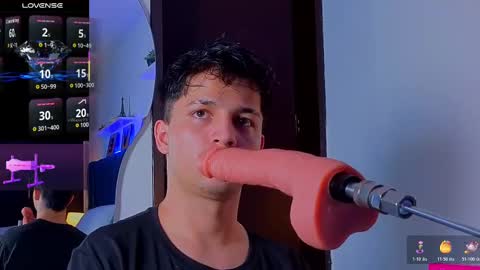 Snapshot of issac_james chatting on 11.08.25 Issac online show from 11.08.25