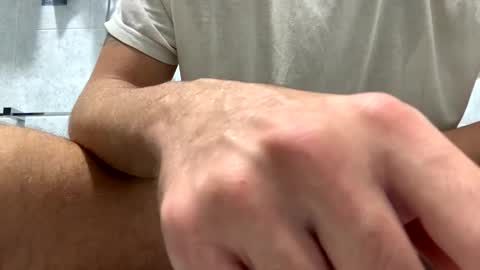 Snapshot of italianbigcock91 chatting on 10.12.25 italianbigcock91 online show from 10.12.25