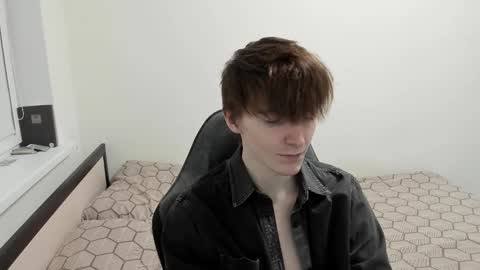 Snapshot of ithan_red chatting on 12.21.24 Ethan online show from 12.21.24