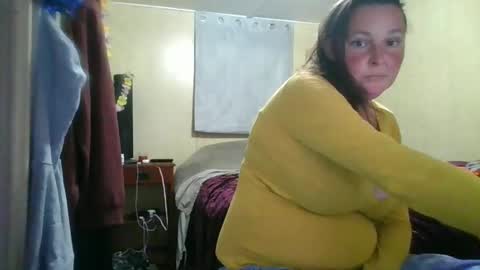 Snapshot of its_kimber chatting on 01.11.25 its kimber online show from 01.11.25