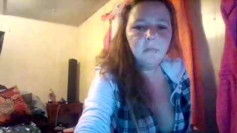 Snapshot of its_kimber chatting on 10.14.25 its kimber online show from 10.14.25