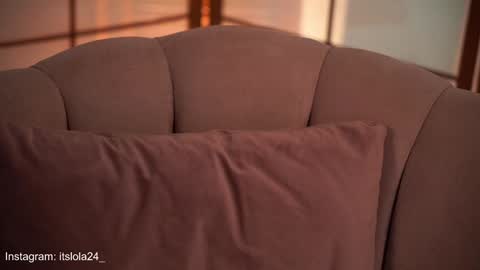 Snapshot of its_lola chatting on 01.23.25 online show from 01.23.25