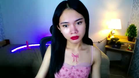 Snapshot of itsmeloveypinay chatting on 10.07.25 itsmeloveypinay online show from 10.07.25