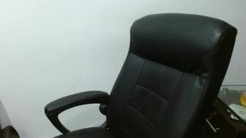 Snapshot of ivan_sexyx chatting on 01.23.25 Ivan M online show from 01.23.25