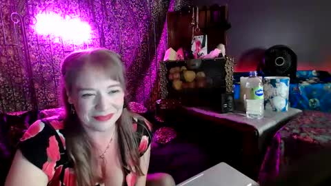 Snapshot of ivebeenabadgirldaddy chatting on 10.05.25 The Master and his Muse online show from 10.05.25