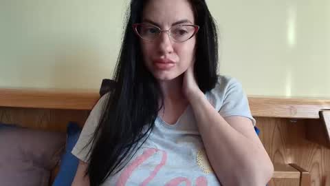 Snapshot of ivoryorchid chatting on 09.20.25 Ivory online show from 09.20.25