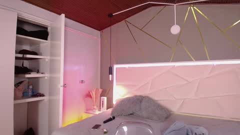 Snapshot of ivy_soul chatting on 02.04.25 IVY online show from 02.04.25