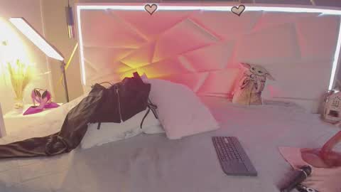 Snapshot of ivy_soul chatting on 10.17.25 IVY online show from 10.17.25