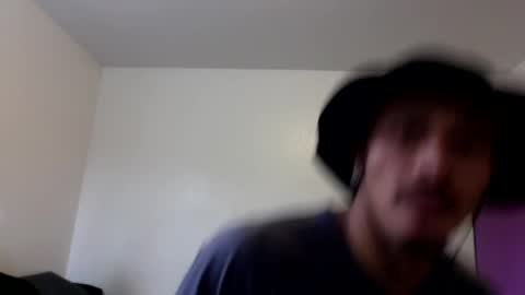 Snapshot of j0nnyk1ng chatting on 02.14.25 Mugen online show from 02.14.25