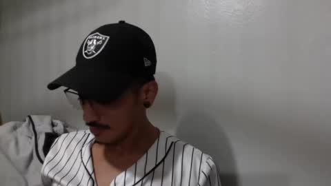 Snapshot of j0nnyk1ng chatting on 10.16.25 Mugen online show from 10.16.25