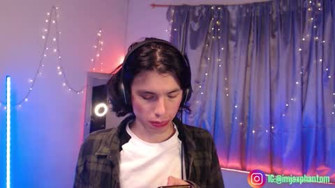 Hey im Jaxxxon check my info     online show from 10.21.25