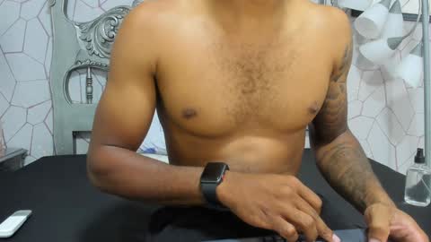 Snapshot of jackmacson chatting on 01.04.25 jackmacson online show from 01.04.25