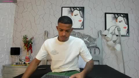 Snapshot of jackmacson chatting on 01.09.25 jackmacson online show from 01.09.25