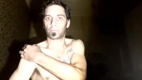 Snapshot of jaco977785 chatting on 10.04.25 zippo online show from 10.04.25