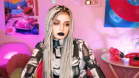 Snapshot of jade_castle chatting on 12.20.24 jade_castle online show from 12.20.24