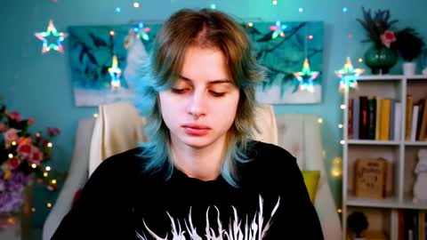 Snapshot of jade_castle chatting on 01.13.25 jade_castle online show from 01.13.25