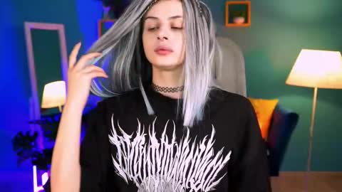 Snapshot of jade_castle chatting on 11.15.25 jade_castle online show from 11.15.25