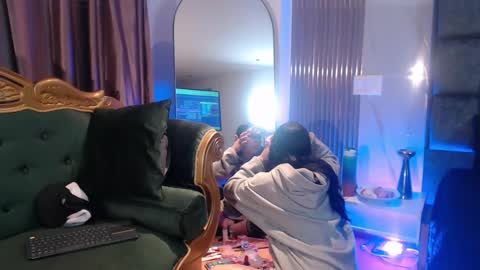 Snapshot of jade_fg chatting on 09.13.25 Sara online show from 09.13.25