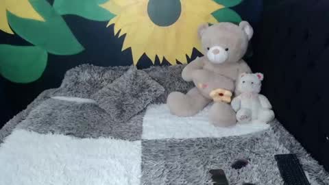 jade_scarlett1 online show from 02.19.25