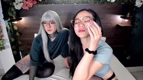 Snapshot of jadeykhada chatting on 12.19.24 Jade Khada online show from 12.19.24