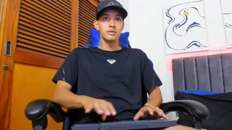 Snapshot of jake_shadow14 chatting on 01.27.25 Hi guys im new 3 online show from 01.27.25