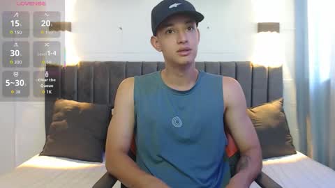 Snapshot of jake_shadow14 chatting on 09.13.25 Hi guys im new 3 online show from 09.13.25