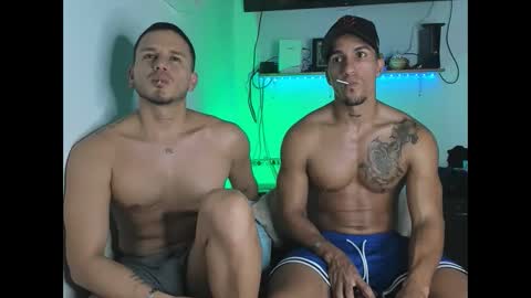 Snapshot of james_and_max chatting on 10.07.25 james_and_max online show from 10.07.25