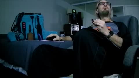 Snapshot of jamesbondage_0069 chatting on 01.01.25 James Bondage online show from 01.01.25