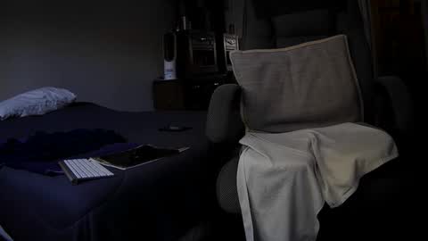 Snapshot of jamesbondage_0069 chatting on 11.01.25 James Bondage online show from 11.01.25