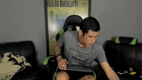 Snapshot of jamesinked_ chatting on 02.24.25 Jamesinked online show from 02.24.25