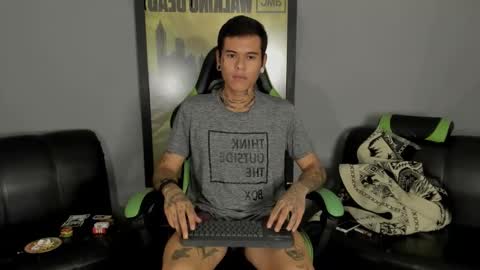 Snapshot of jamesinked_ chatting on 02.25.25 Jamesinked online show from 02.25.25