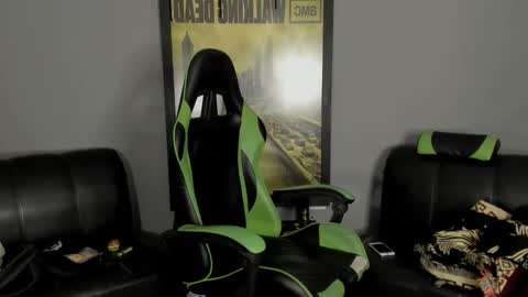 Snapshot of jamesinked_ chatting on 03.05.25 Jamesinked online show from 03.05.25